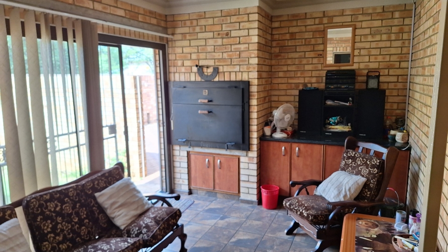 3 Bedroom Property for Sale in Potchefstroom South North West